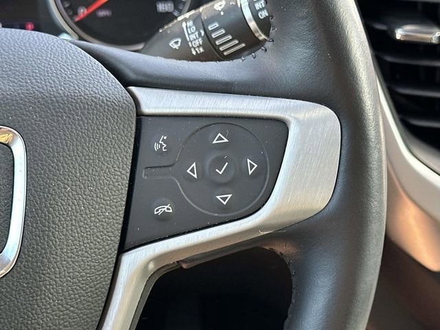 2021 GMC Acadia SLT