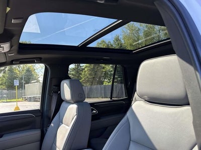 2023 GMC Yukon SLT