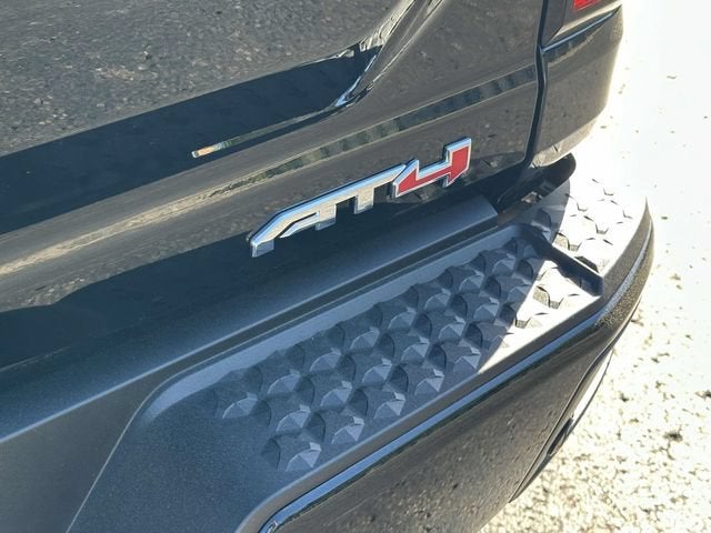 2024 GMC Canyon AT4