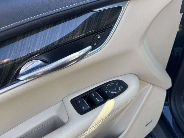 2017 Cadillac XT5 FWD