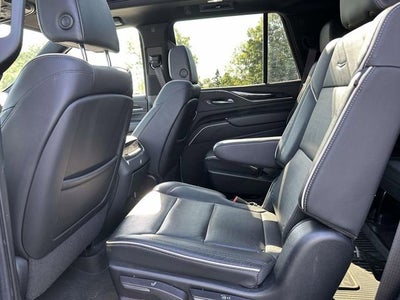 2022 Cadillac Escalade Sport